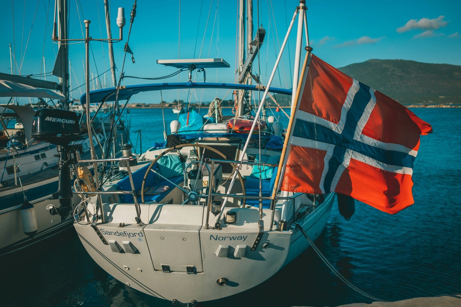 Żeglowanie po Norwegii – fiordy, szkiery i żeglarska przygoda na północy